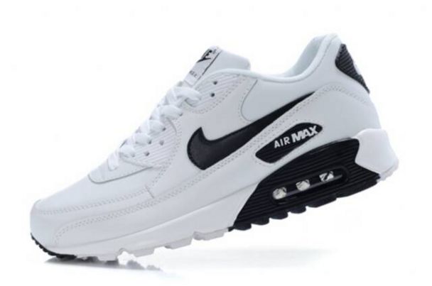 air max noire et blanche femme