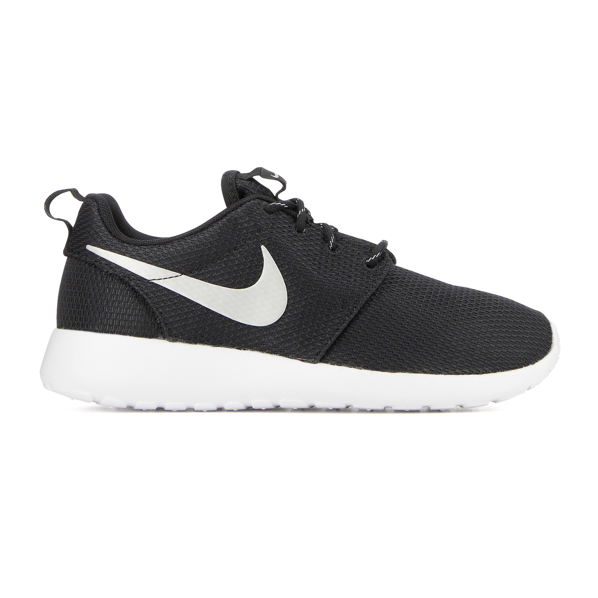 roshe run noir et blanc femme