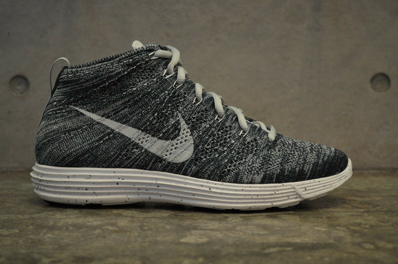 nike flyknit chukka solde