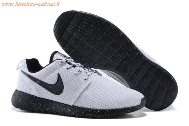 nike roshe run homme noir